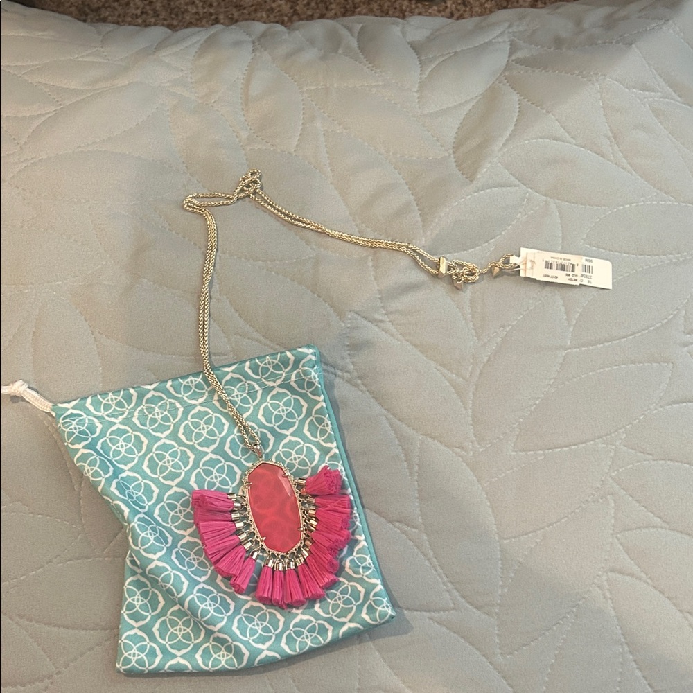 Kendra Scott Fuchsia and Gold Pendant Necklace